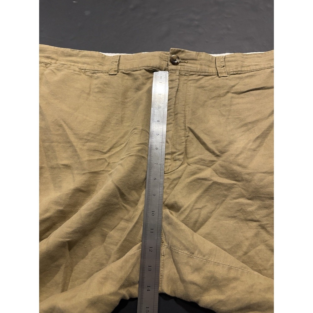 Roundtree And Yorke Casuals - Men's Khaki Shorts - Size 42W - Picture 9 of 11